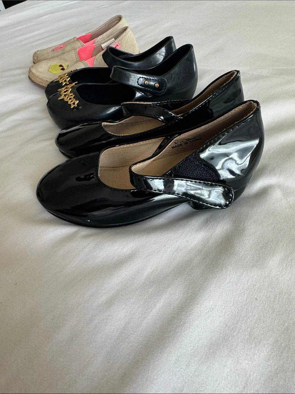 Bundle 3pairs Girls shoes Carter’s sz9 Mini Melissa size 10 /THEE BRON SIZE 9